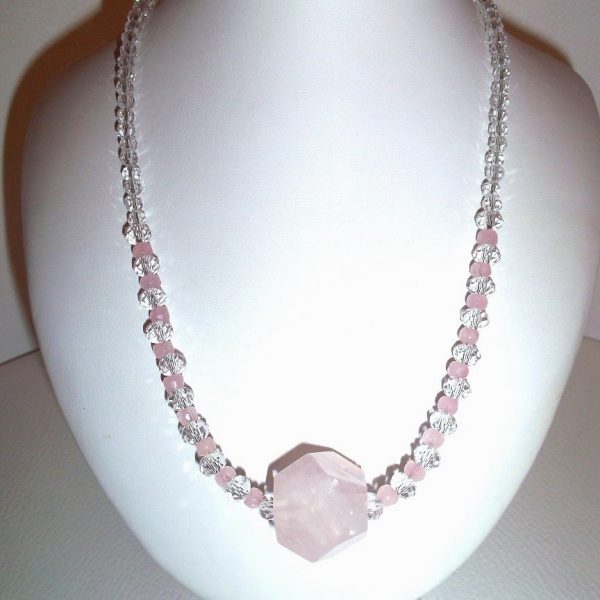 ruženín kryštál náhrdelník image