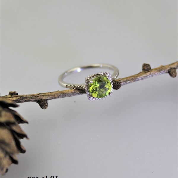 olivín prsteň v striebre image