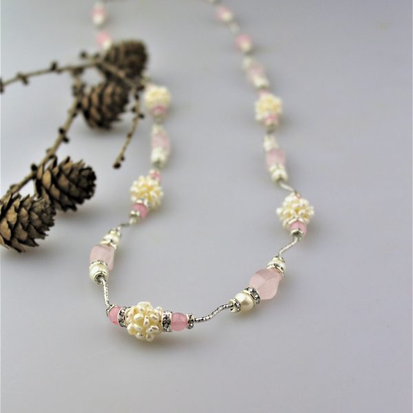 perly a ruženín luxusný náhrdelník image