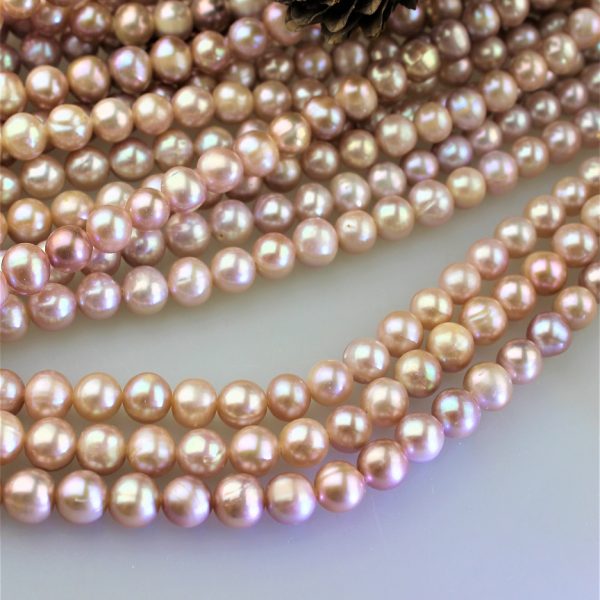 pravé perly 8-9mm fialkové
