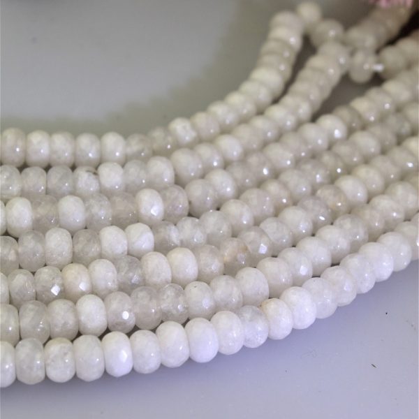 mesačný jadeit korálky 5x8mm image